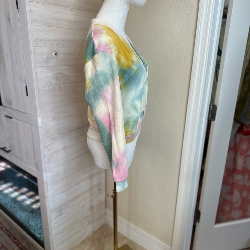 Current air NWOT size Small tie dye twist front‎ cropped sweatshirt - Picture 6 of 13